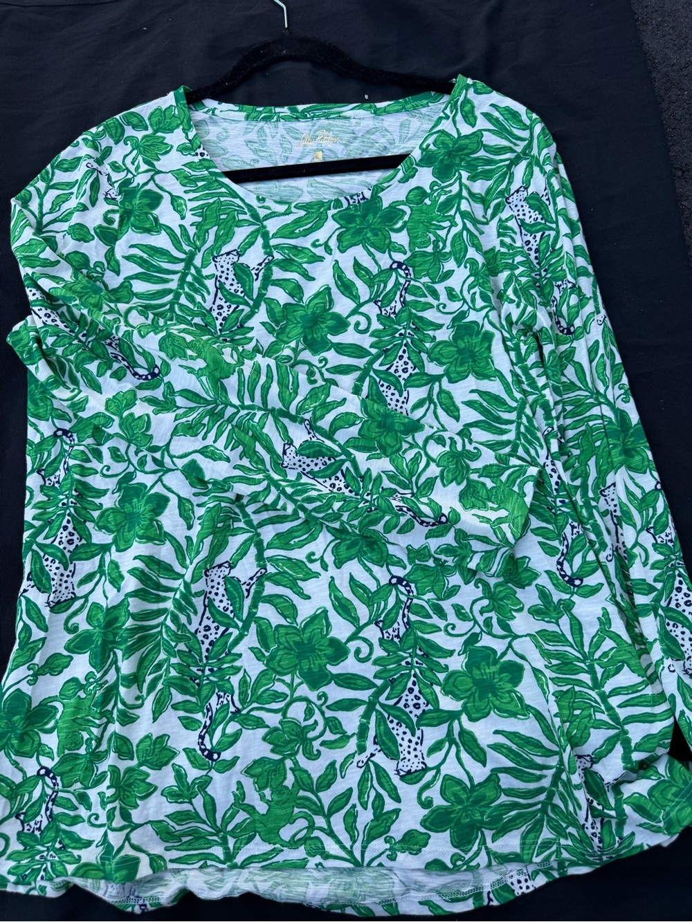Lilly Pulitzer Green Floral & Leaf Print Long Sleeve Tee size Large